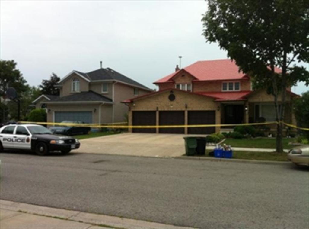 8 Riviera Ridge, Stoney Creek, ON, CA Housecreep